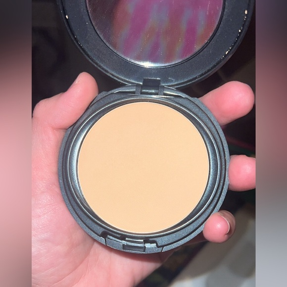 Cover FX pressed mineral foundation - Picture 3 of 3